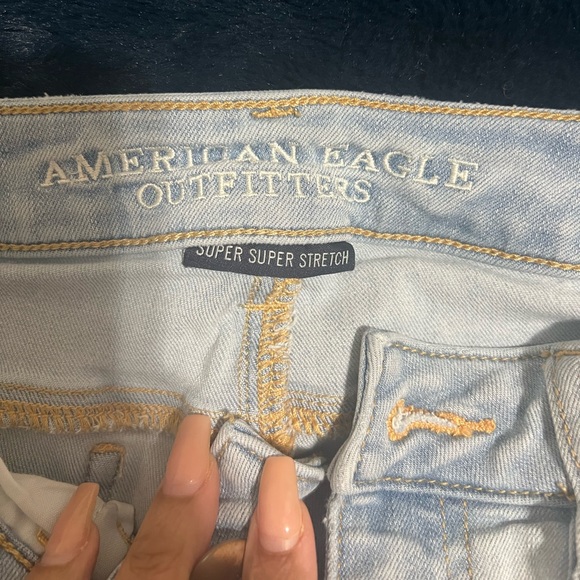 American Eagle Outfitters Super Super Stretch Distressed Jeans. Size 00. - Picture 6 of 7